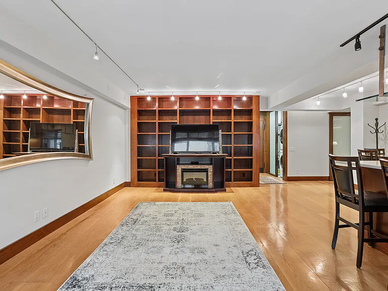 100 W 57th St #6R — Photo 5
