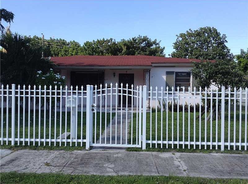 1st image of 275 NW 189th St