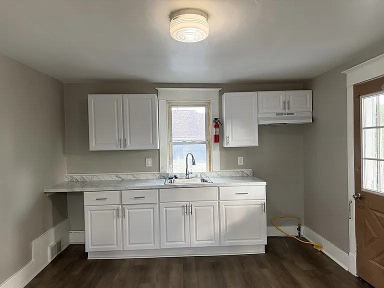 328 New York Ave #TOP REAR — Photo 1