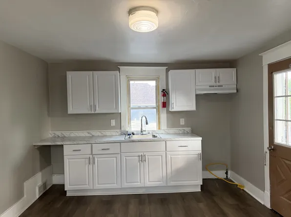 328 New York Ave #Top, Rochester, PA 15074