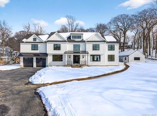 43 Hilltop Lane, Thornwood, NY 10594