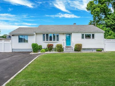 55 Van Buren Street, Brentwood, NY, 11717