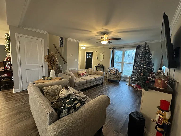 308 Buckingham Pl — Photo 5