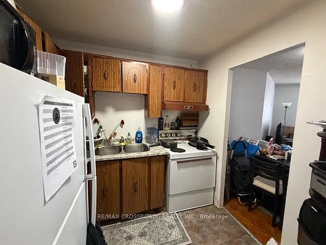 1 Kingston Rd E #305 — Photo 13
