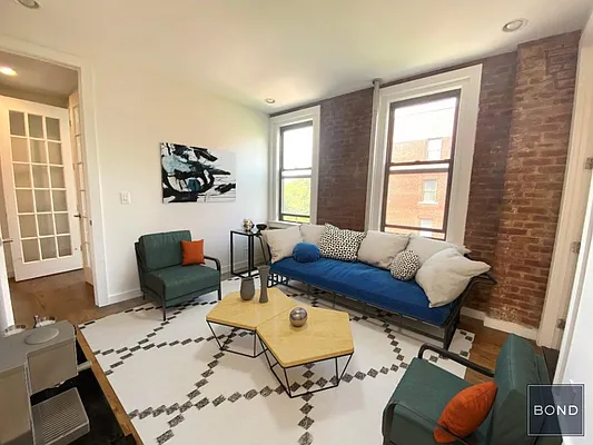 Rented by Bond New York | media 13