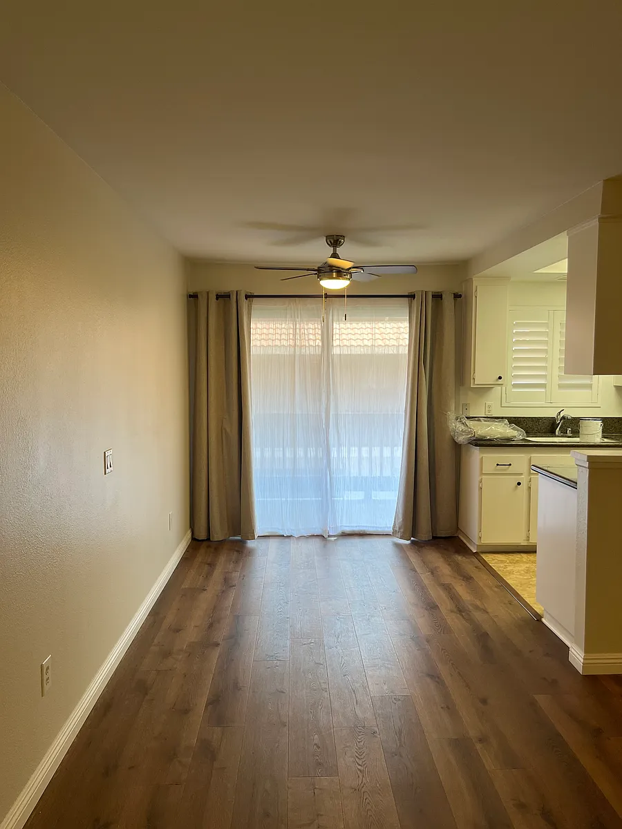 Building Photo - 9882 Highland Ave #C