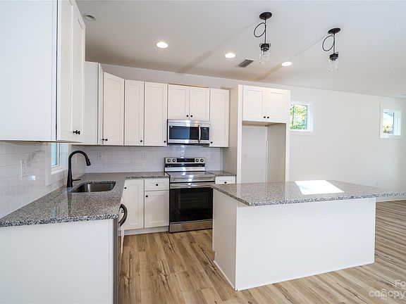 4th image of 5128 Sawbill Ln #50