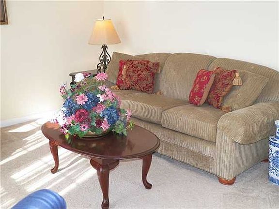 4th image of 2065 Stablegate Dr