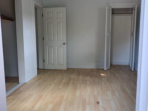 4th image of 4610 W Walnut St APT B