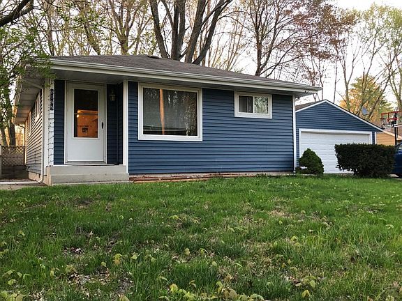 2nd image of 7195 Lake Dr