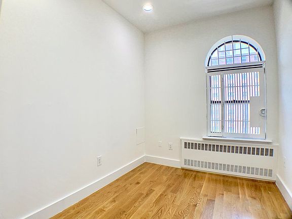 5th image of 2067 A C P Jr Blvd APT 5A