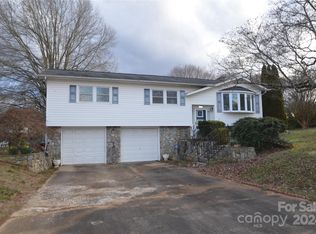 2737 Tiffany St, Conover, NC 28613