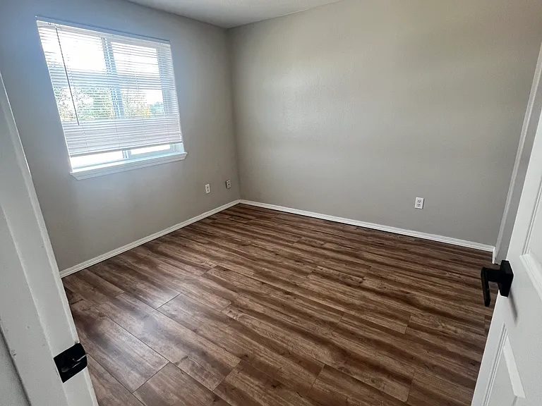 5805 NE 135th Ave — Photo 16