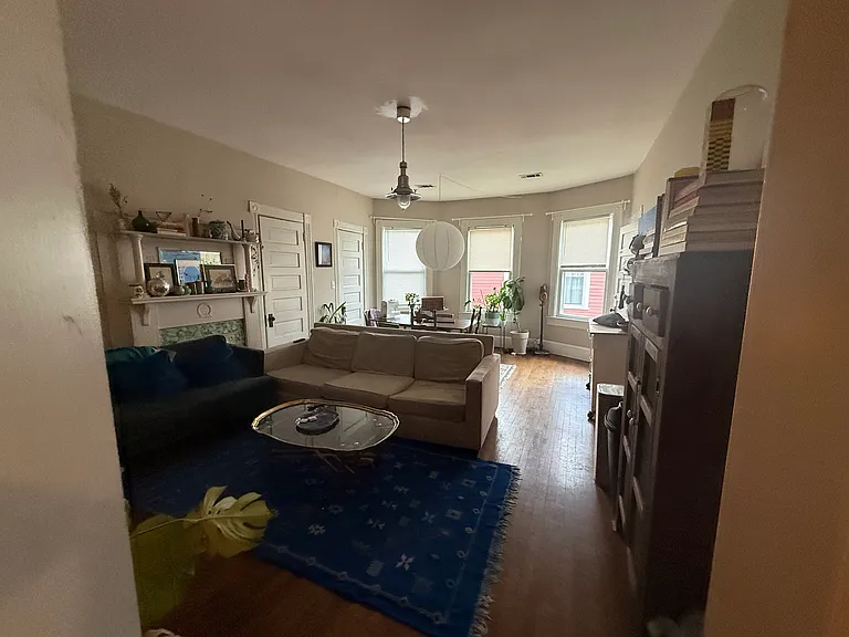 604 Boulevard SE #C — Photo 5