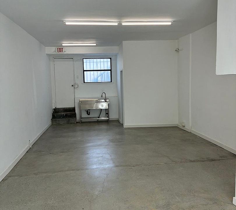 1st image of 2646 La Cienega Ave Studio 1