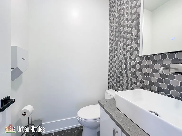 1812 N Sawyer Ave #1RAC — Photo 12