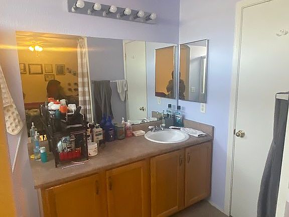 3rd image of 1595 W Bitter Orange St