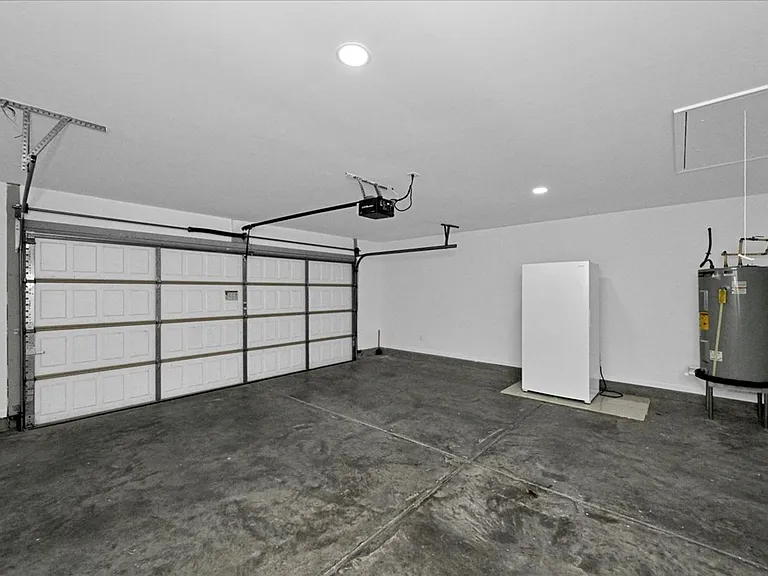 1104 Brownstone Way — Photo 19