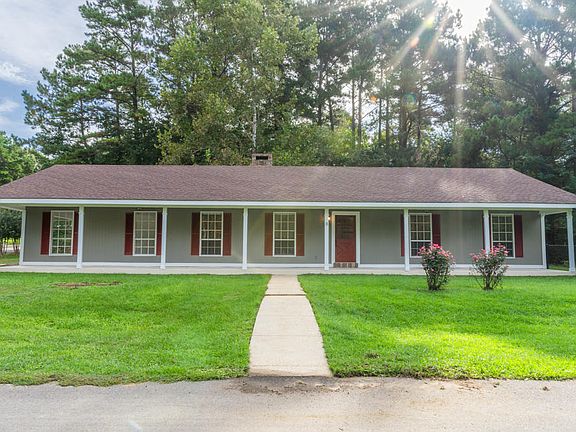 2nd image of 8 Williamsburg Dr