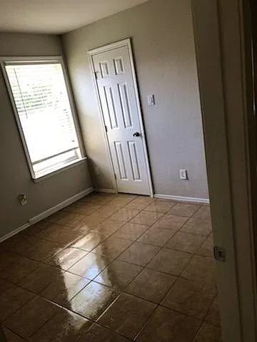 7517-19 Tiffany Meadows Ln — Photo 3