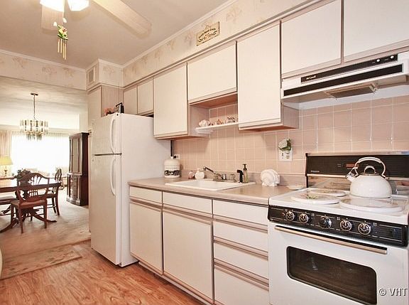 4th image of 1523 Plymouth Pl #1E