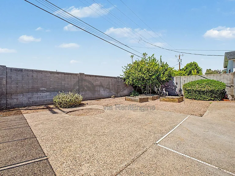 3333 E Medlock Dr — Photo 32