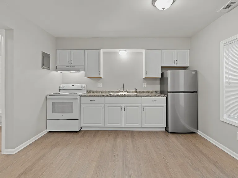 816 Asylum St #4 — Photo 6