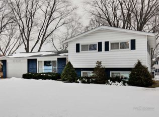 423 Tennyson Rd, Bartlett, IL 60103