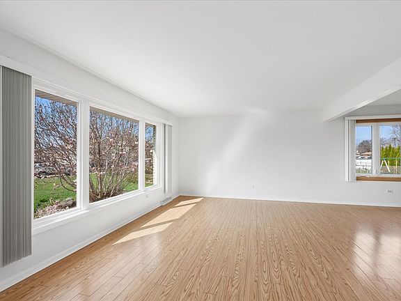 2nd image of 7546 Halesia Ct