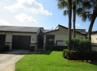 12 Ridgepointe Dr #C, Boynton Beach, FL 33435