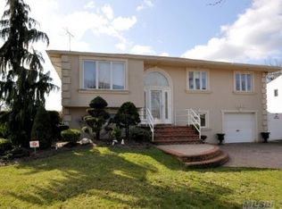 1982 Edward Ln, Merrick, NY 11566