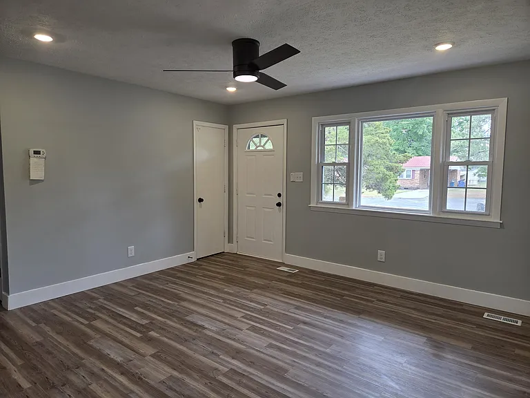 6203 Lynette Cir — Photo 9