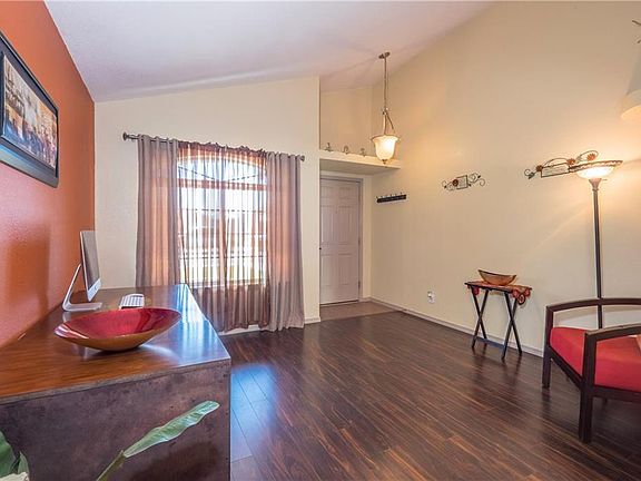 2nd image of 421 Valle Koki Dr