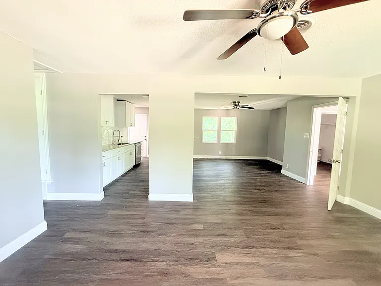 502 E Park Ave — Photo 7