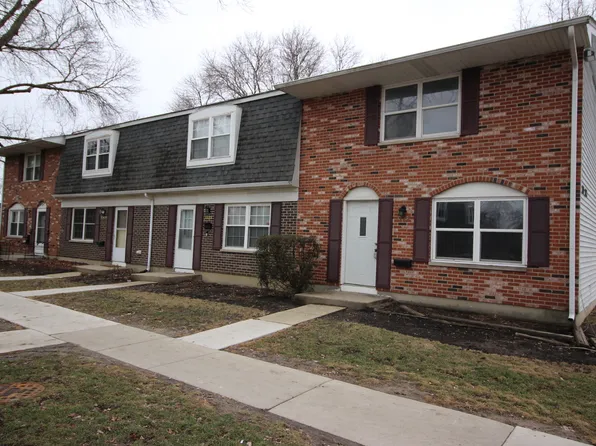 1723 McKool Ave, Streamwood, IL 60107
