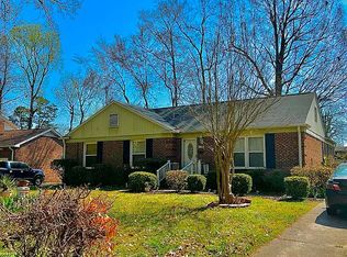 317 Largo Dr, Greensboro, NC 27406