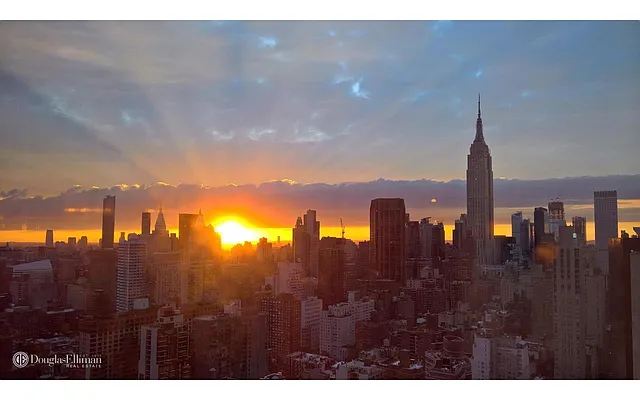 Rented by R New York | media 25