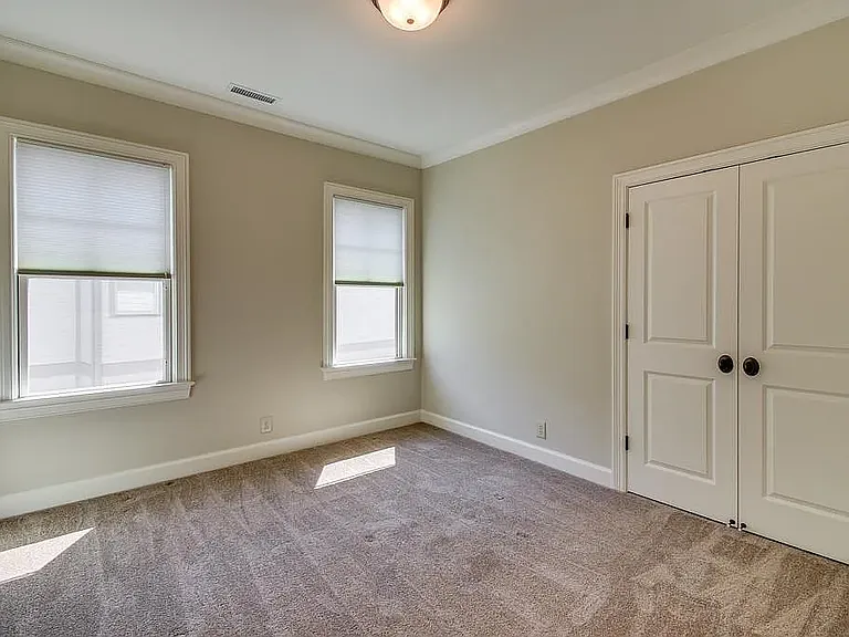 Middle Bedroom
