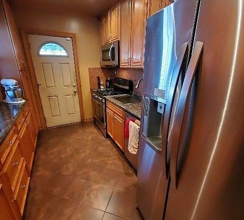 3rd image of 11465 145th St