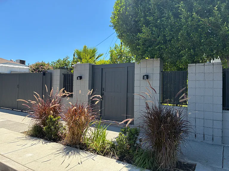 17700 Rhoda St — Photo 2