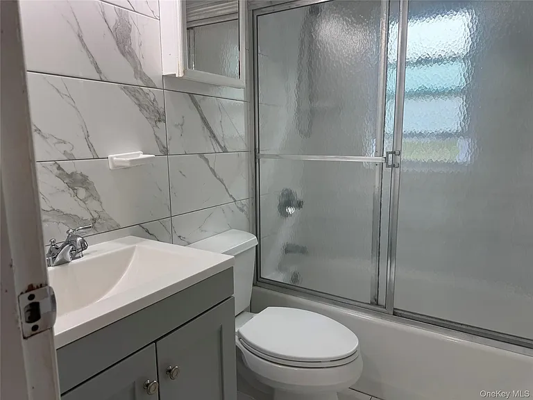 124 Parkdale Dr — Photo 10