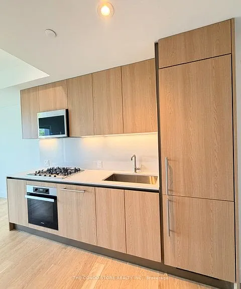 1414 Bayview Ave #504 — Photo 1