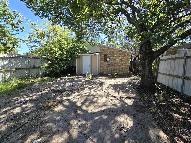 9571 Gonzales Dr — Photo 12