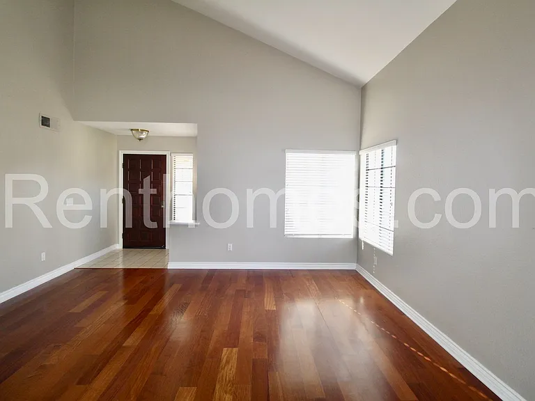 10928 Sunset Ridge Dr — Photo 3