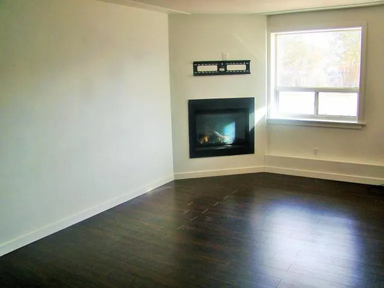 169 Lancaster St W #403 — Photo 27