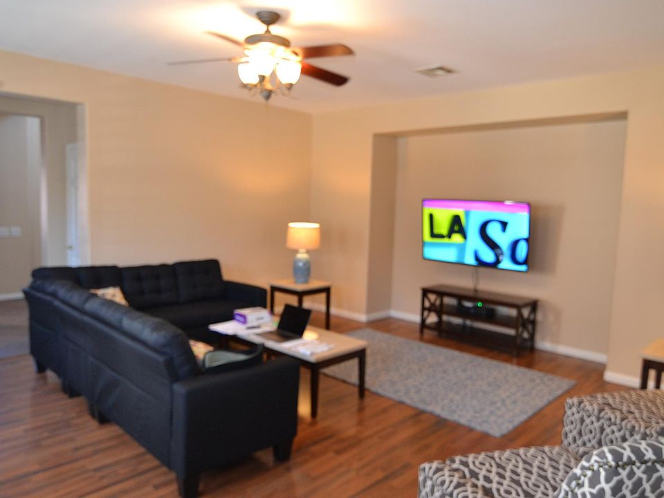 1st image of 2123 Lone Desert St