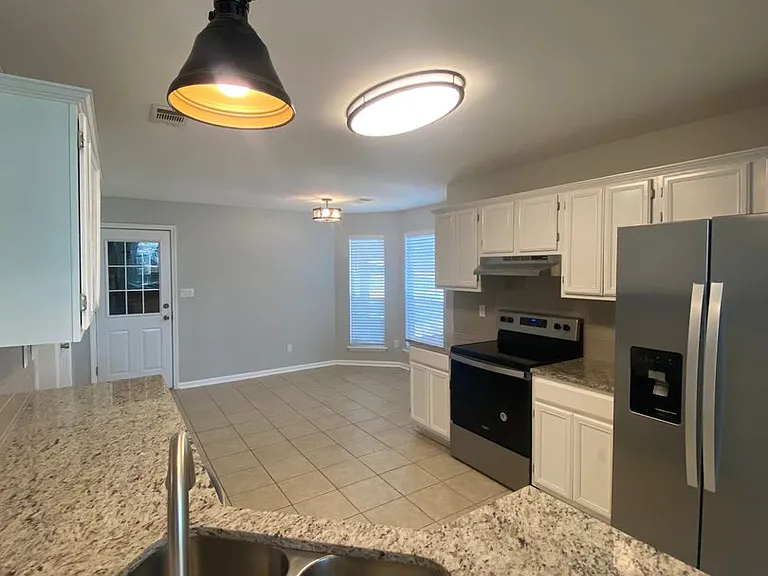 1112 Panola Cir — Photo 6