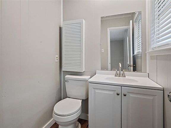 2nd image of 608 Manning Dr