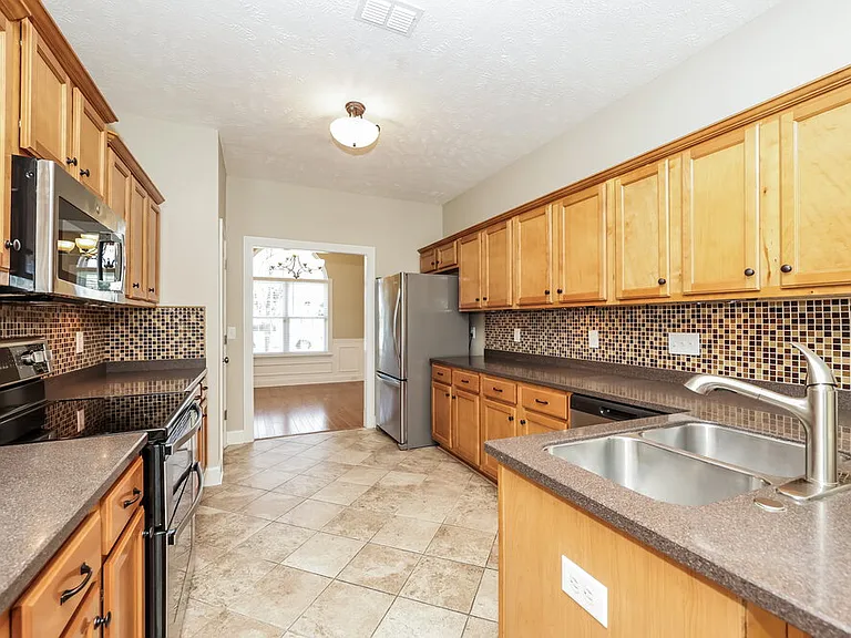 2737 Portside Ct — Photo 8