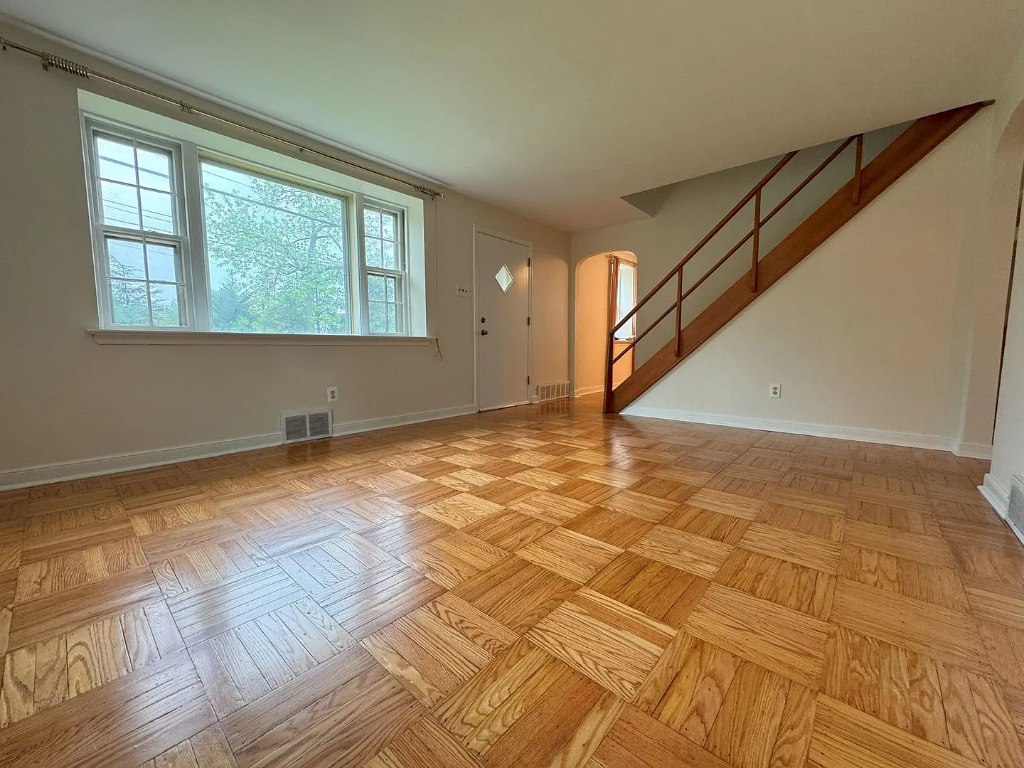 First Month Rent Free** Renovated Home, Central Air, Stainless Appliances, Radnor Sd, Walk To Vil... — Photo 3